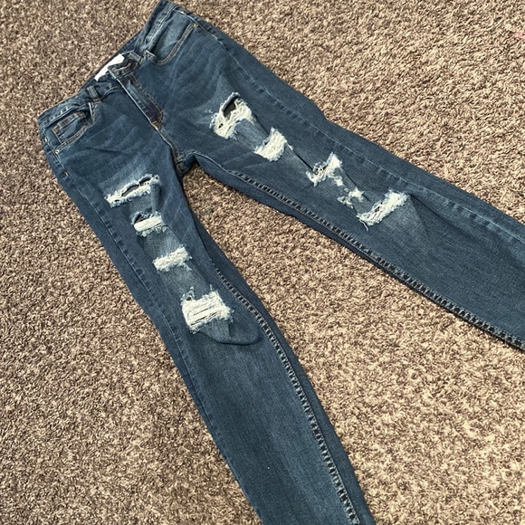 2/$15✨ ripped skinny jeans - Picture 1 of 4